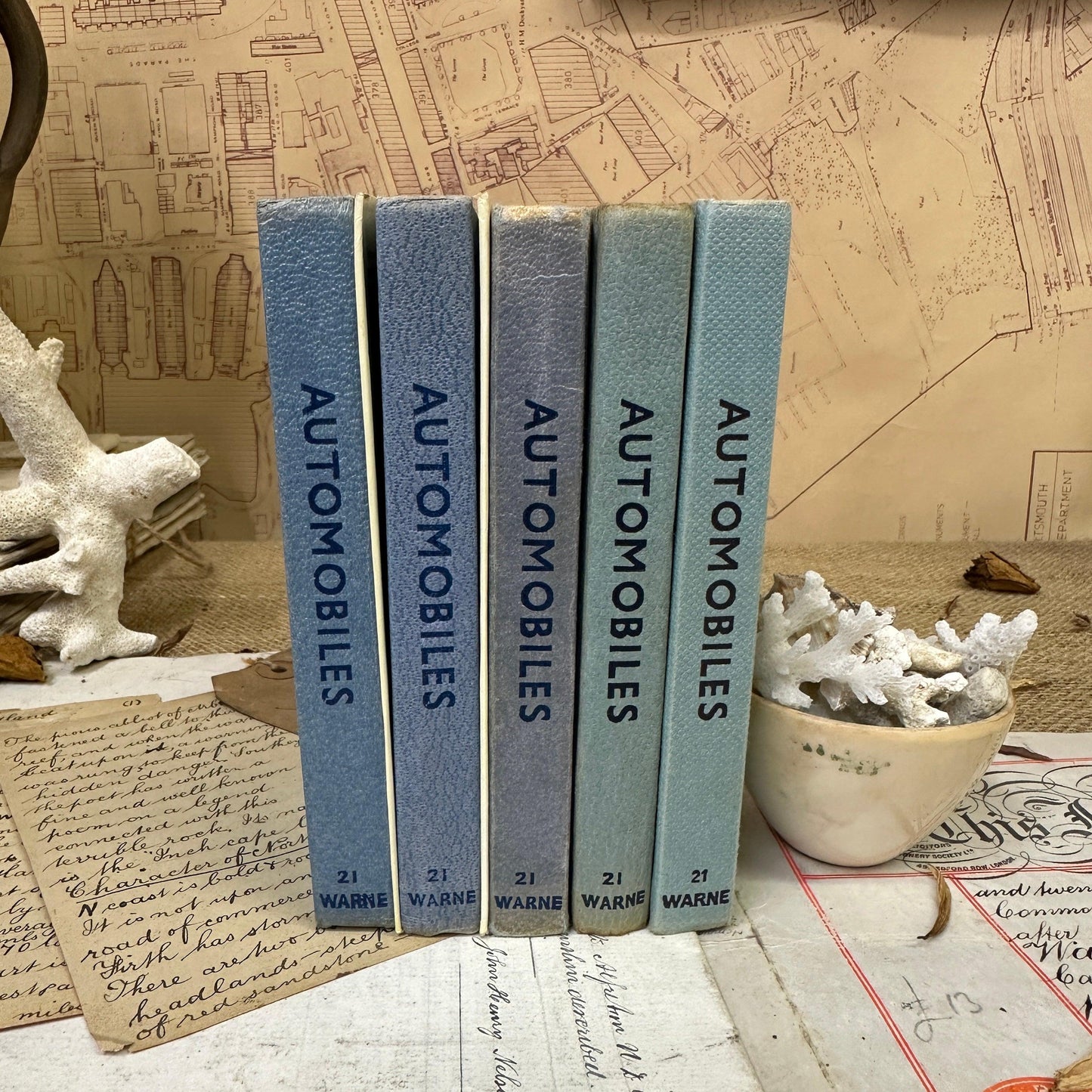 The observer’s book of Automobiles Top - Bottom - The Blind Mole