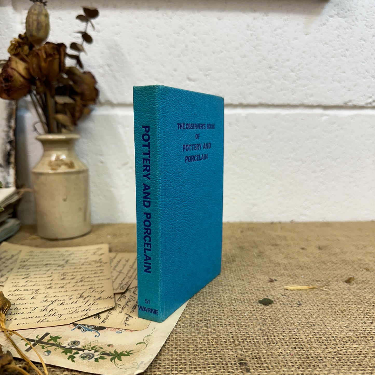 The observer’s book Pottery & Porcelain - Tile Top to Bottom