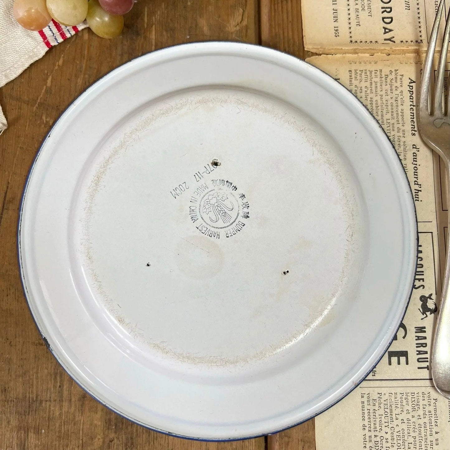 Vintage Enamel White & Blue Plate with wide rim 20cm - The Blind Mole