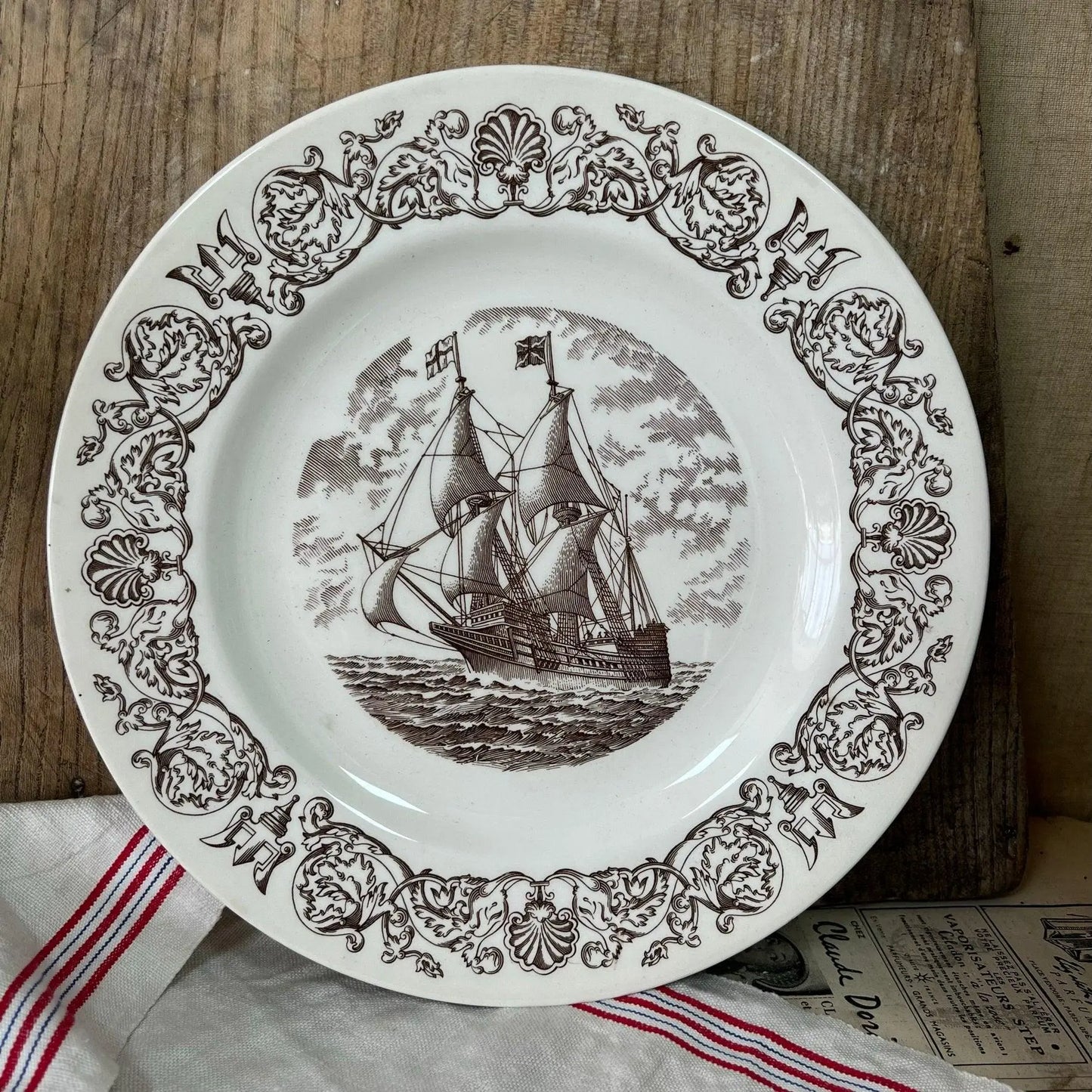 Wedgewood Commemorative Plate - The Mayflower - The Blind Mole