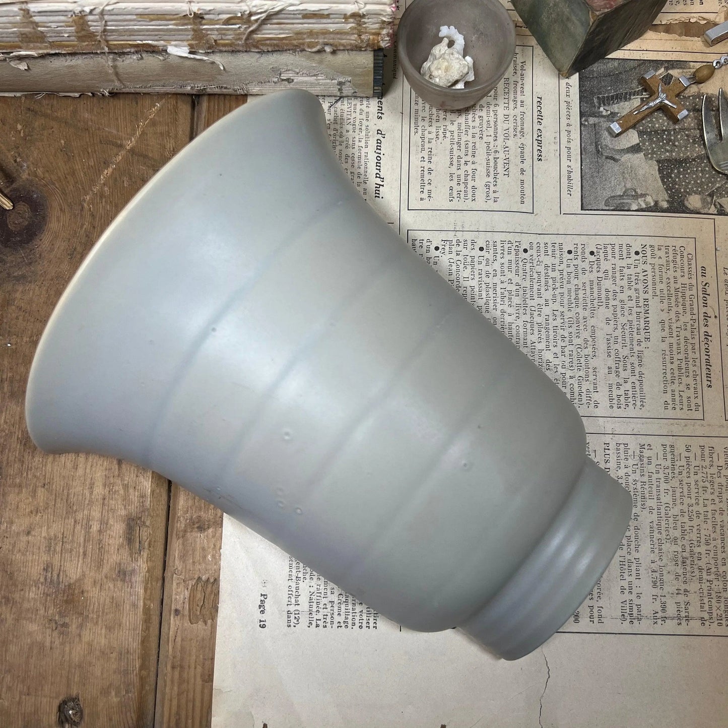 Art Deco Gray's Pottery Mint Green Hanging Wall Pocket - The Blind Mole