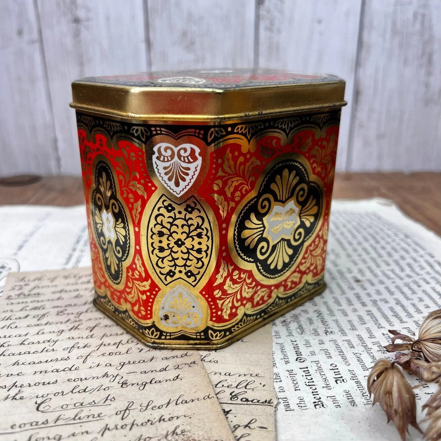 Stunning Gold & Red 1/2lb Tea Tin - The Blind Mole