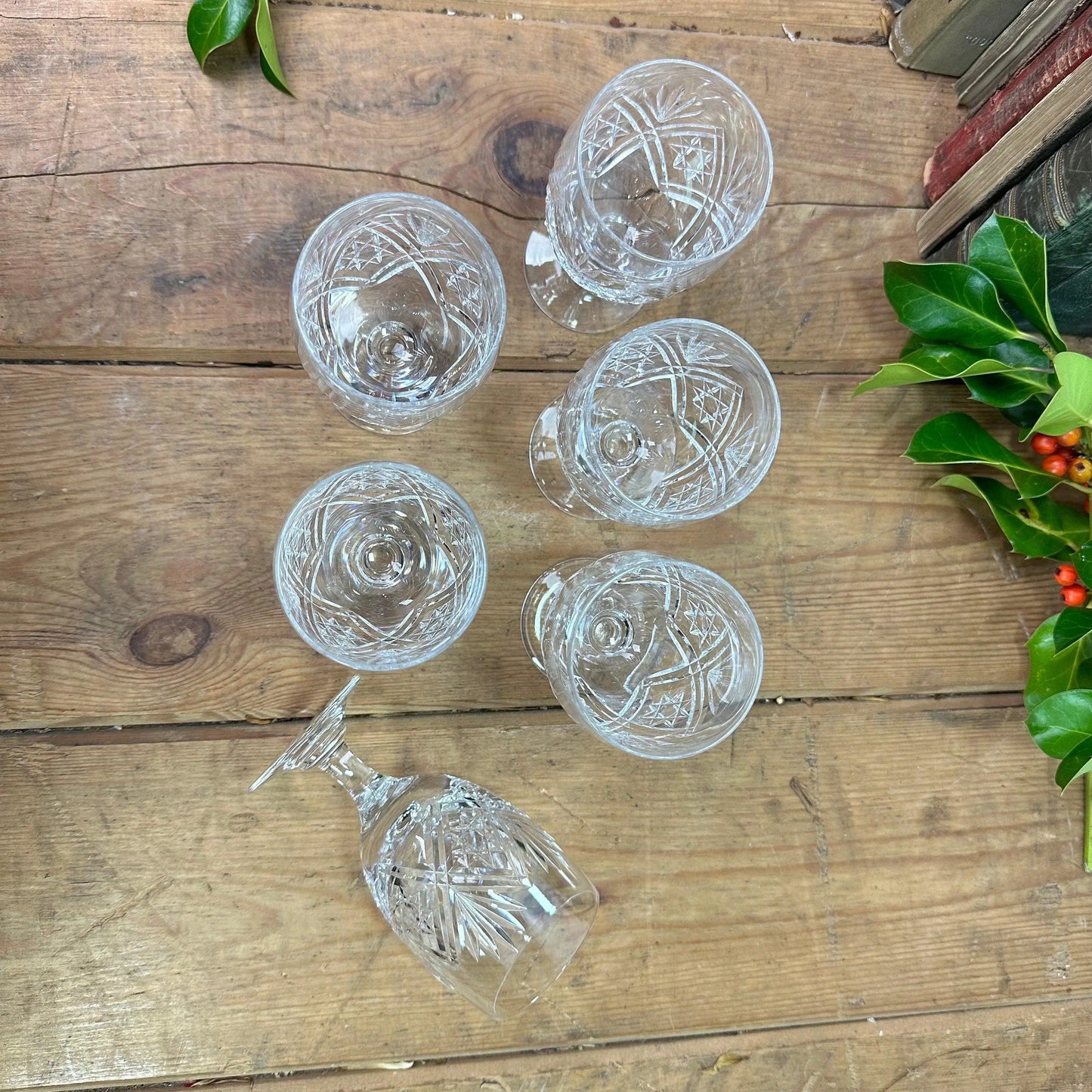 Six Vintage Wine Glasses Pattern D - The Blind Mole