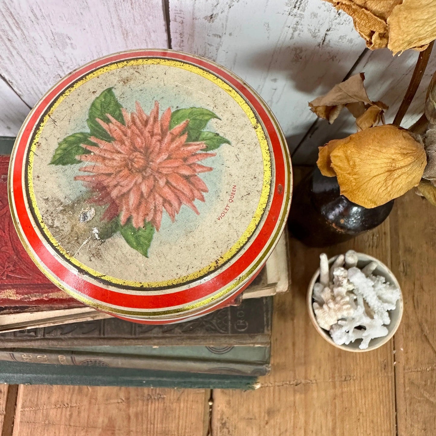 Kemps Milk Chocolate Table Fingers Red Tin - The Blind Mole