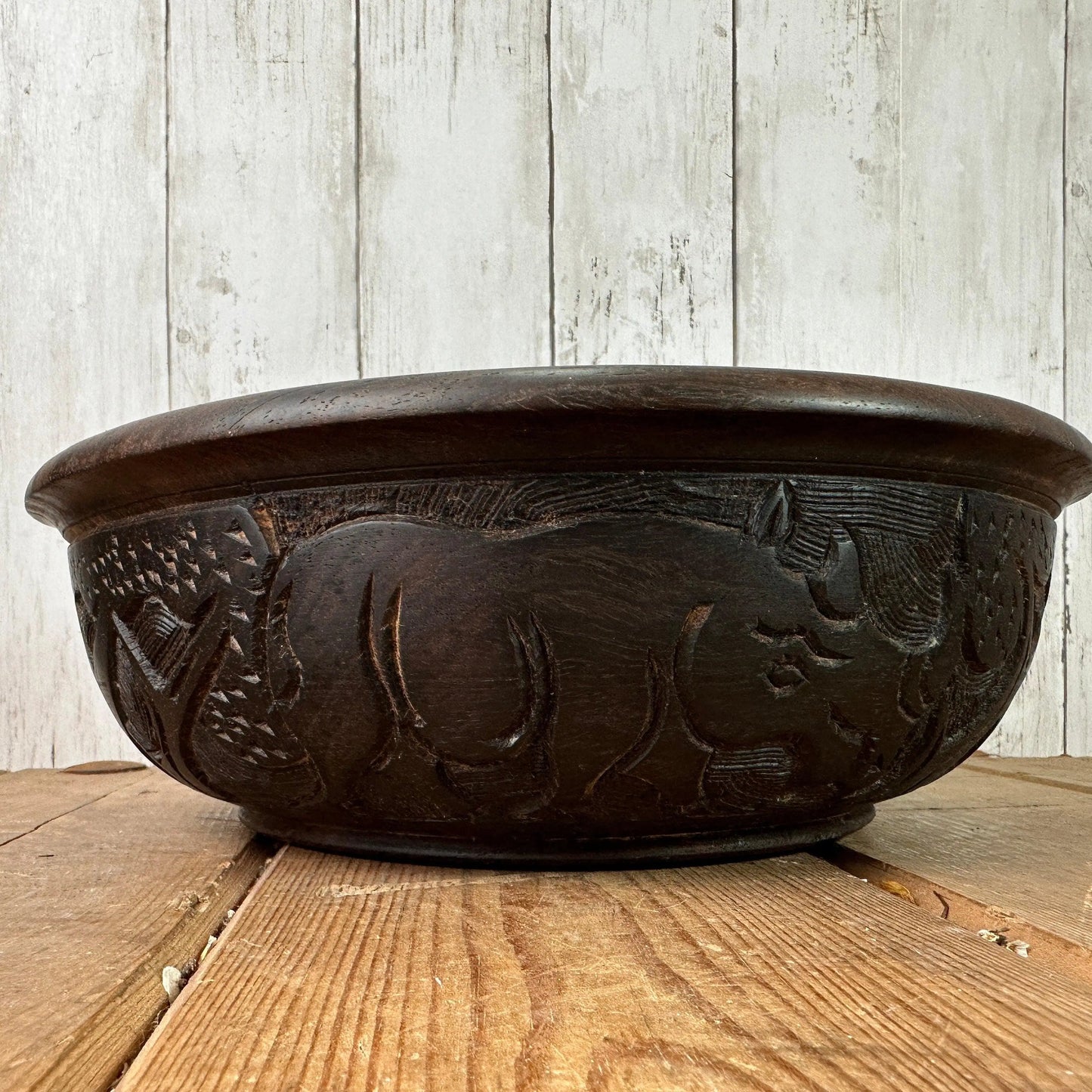 Mid Century Carved Large Wooden Bowl Folk Art - Fruit Bowl - The Blind Mole