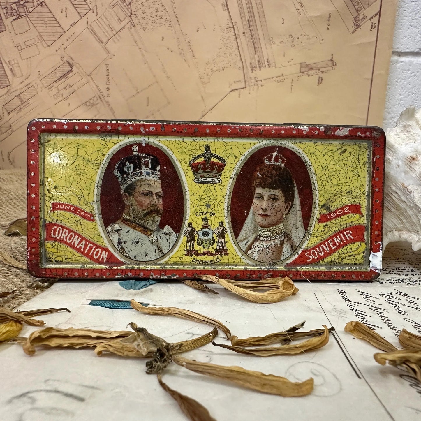 Antique Commemorative Coronation Tin 1902 Edward VII - Rowntree York - The Blind Mole