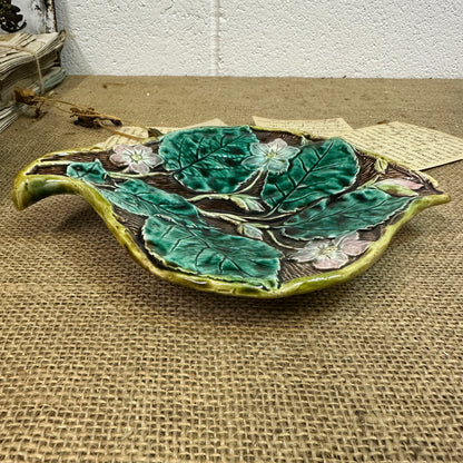 Victorian Majolica Ware Leaf Dish