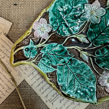 Victorian Majolica Ware Leaf Dish