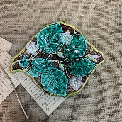 Victorian Majolica Ware Leaf Dish
