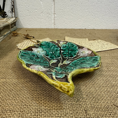 Victorian Majolica Ware Leaf Dish