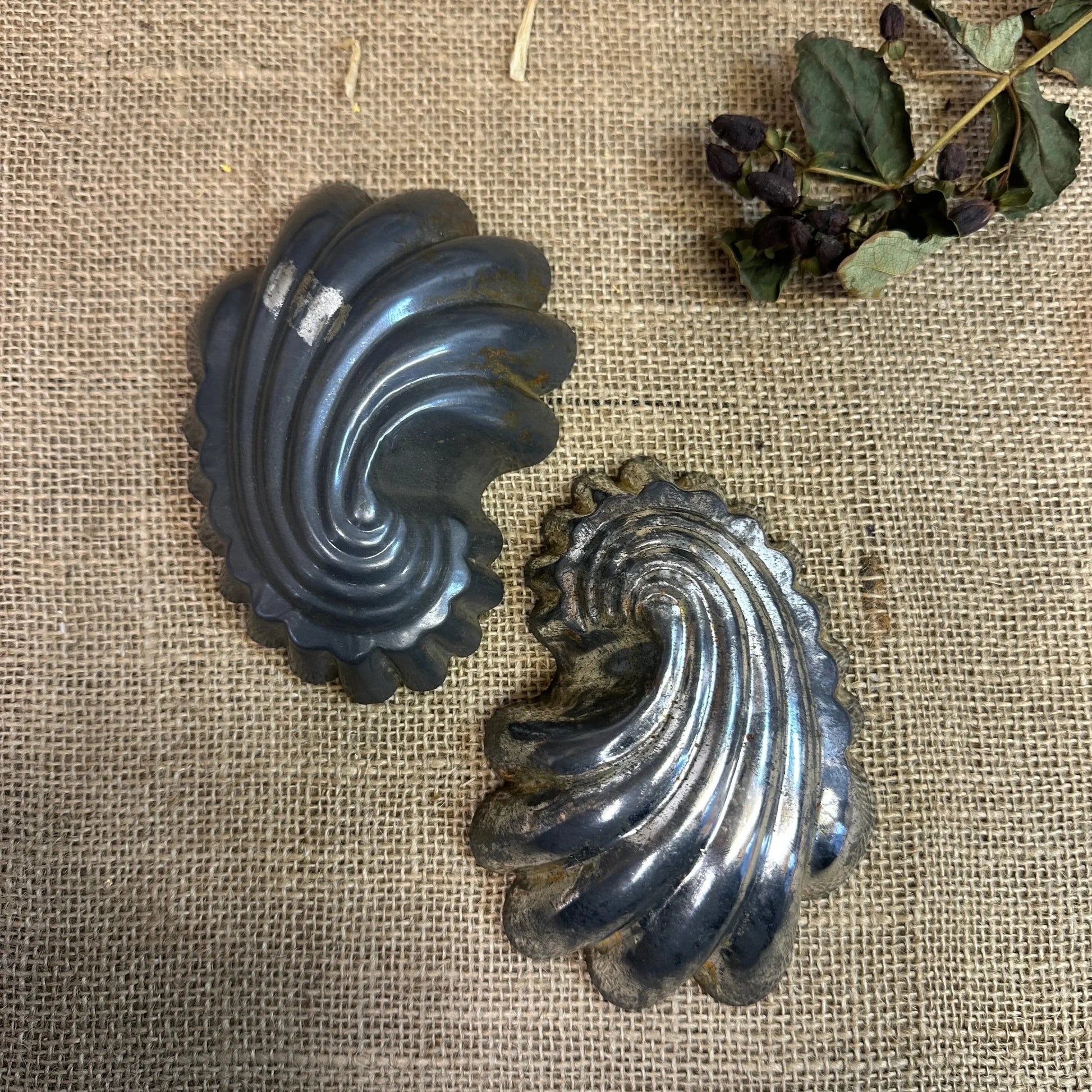 Pair of Shell Baking Tins, Moulds - The Blind Mole