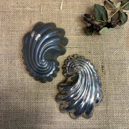 Pair of Shell Baking Tins, Moulds - The Blind Mole