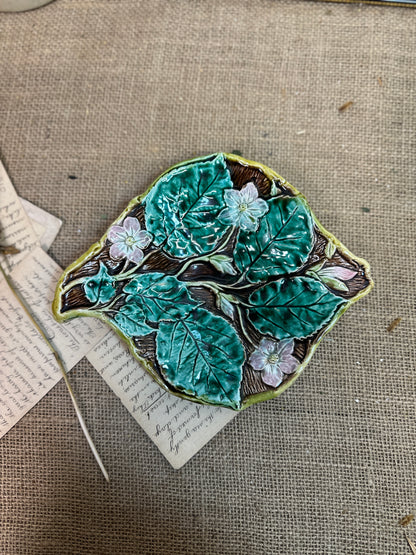 Victorian Majolica Ware Leaf Dish