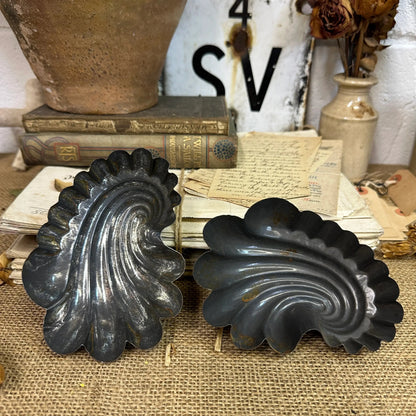 Pair of Shell Baking Tins, Moulds - The Blind Mole