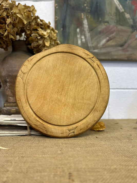 Antique Sycamore Bread Chopping Board - The Blind Mole