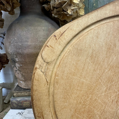 Antique Sycamore Bread Chopping Board - The Blind Mole