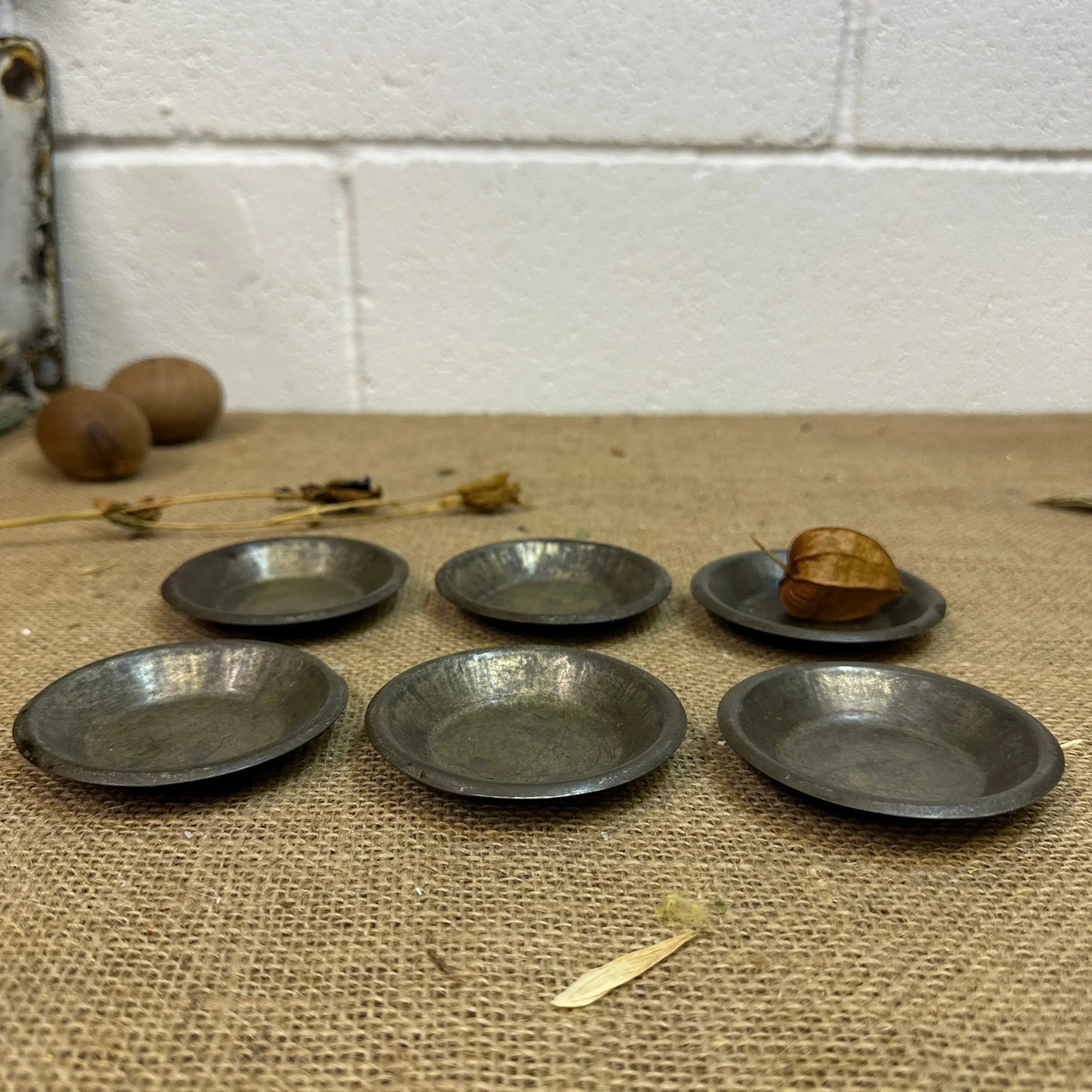 Tart Biscuit Baking Tins - The Blind Mole