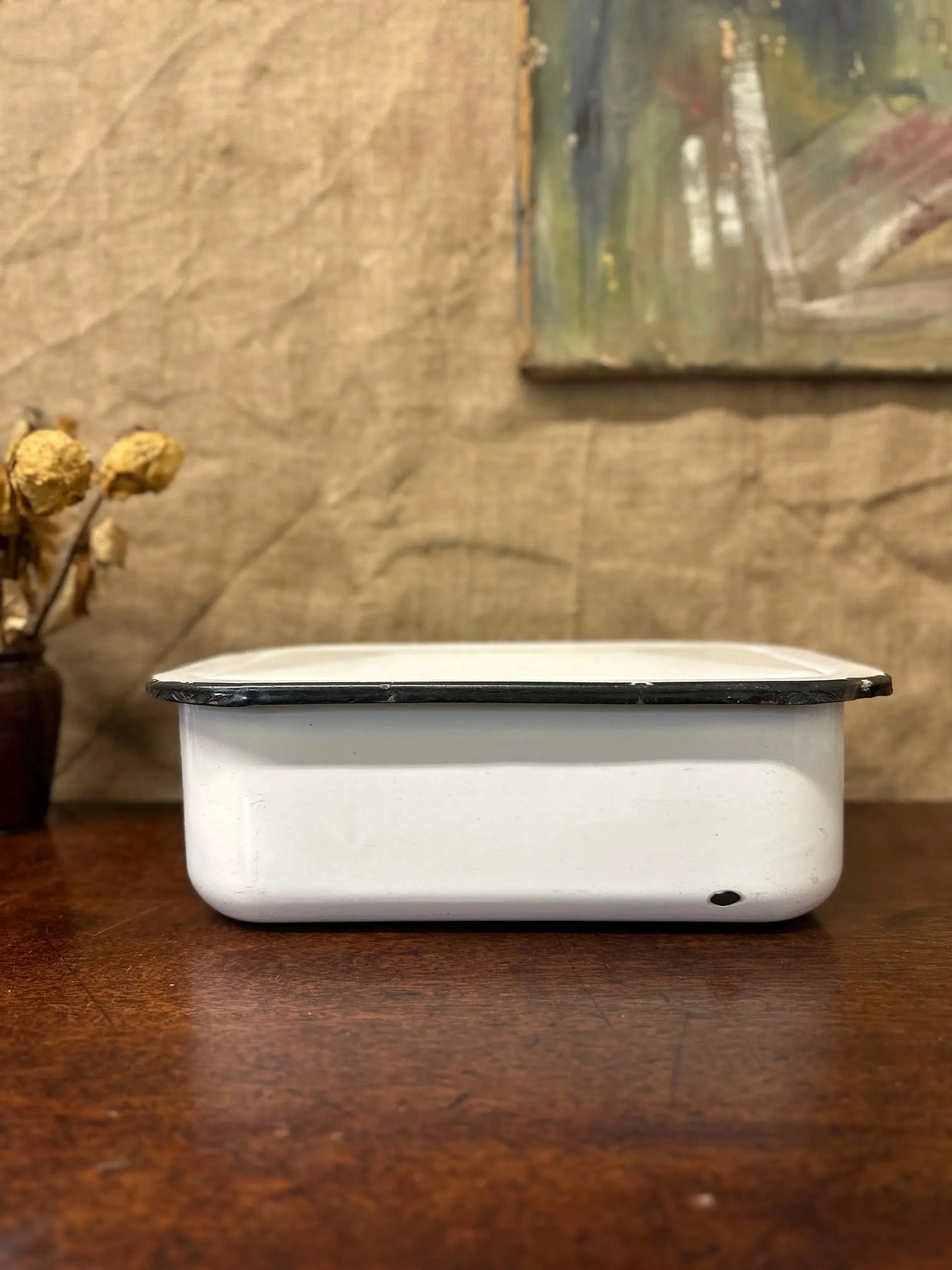 Vintage White Roasting/Serving Dish The Blind Mole