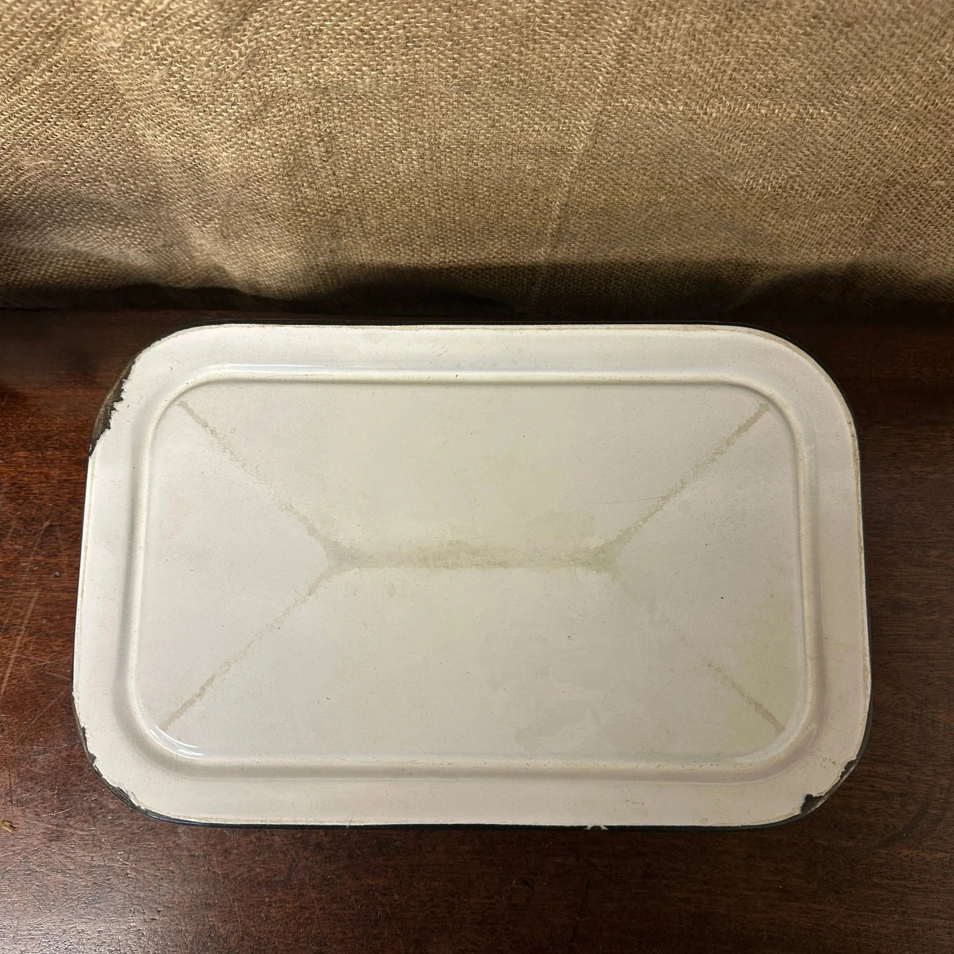 Vintage White Roasting/Serving Dish The Blind Mole
