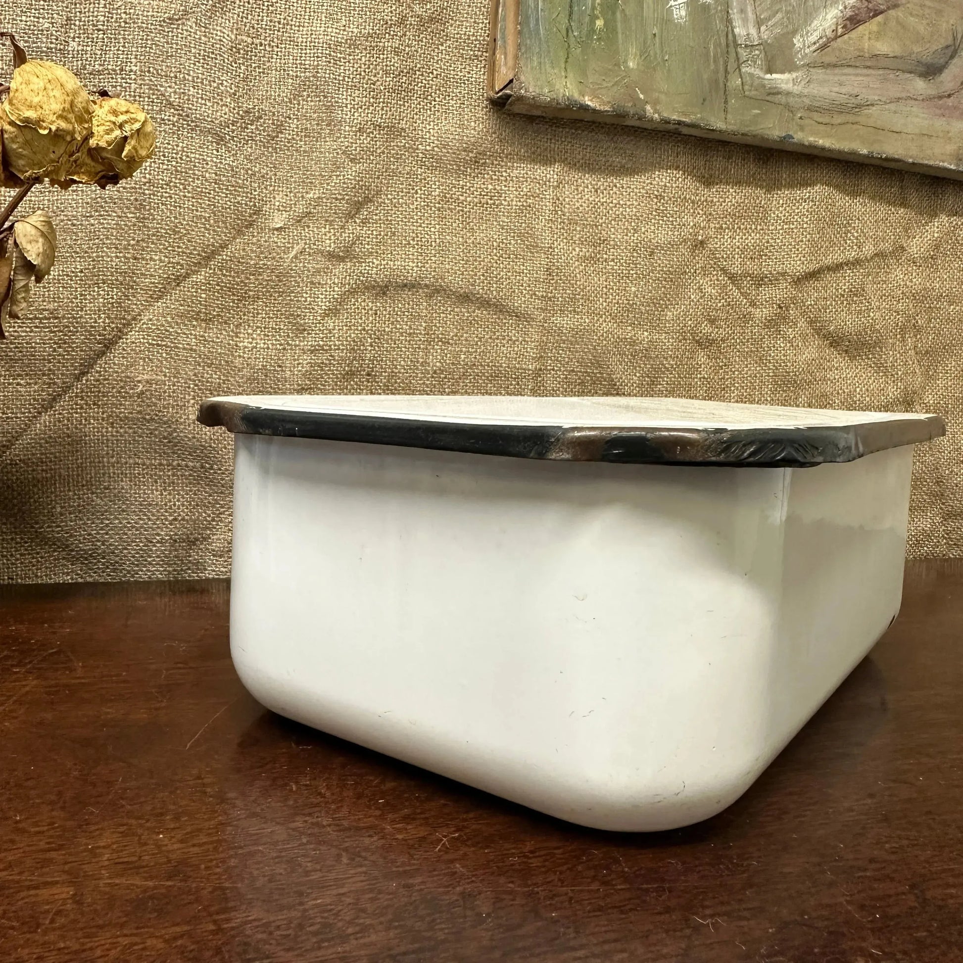 Vintage White Roasting/Serving Dish The Blind Mole