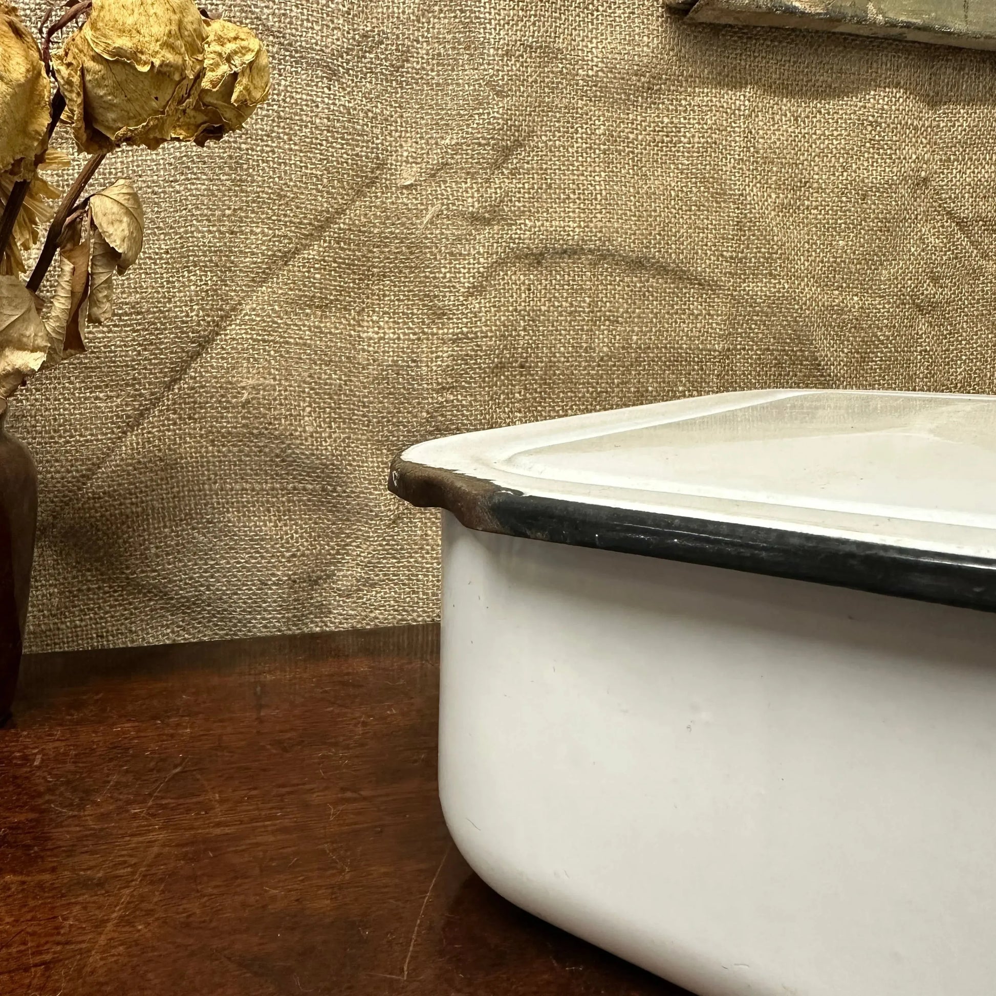Vintage White Roasting/Serving Dish The Blind Mole