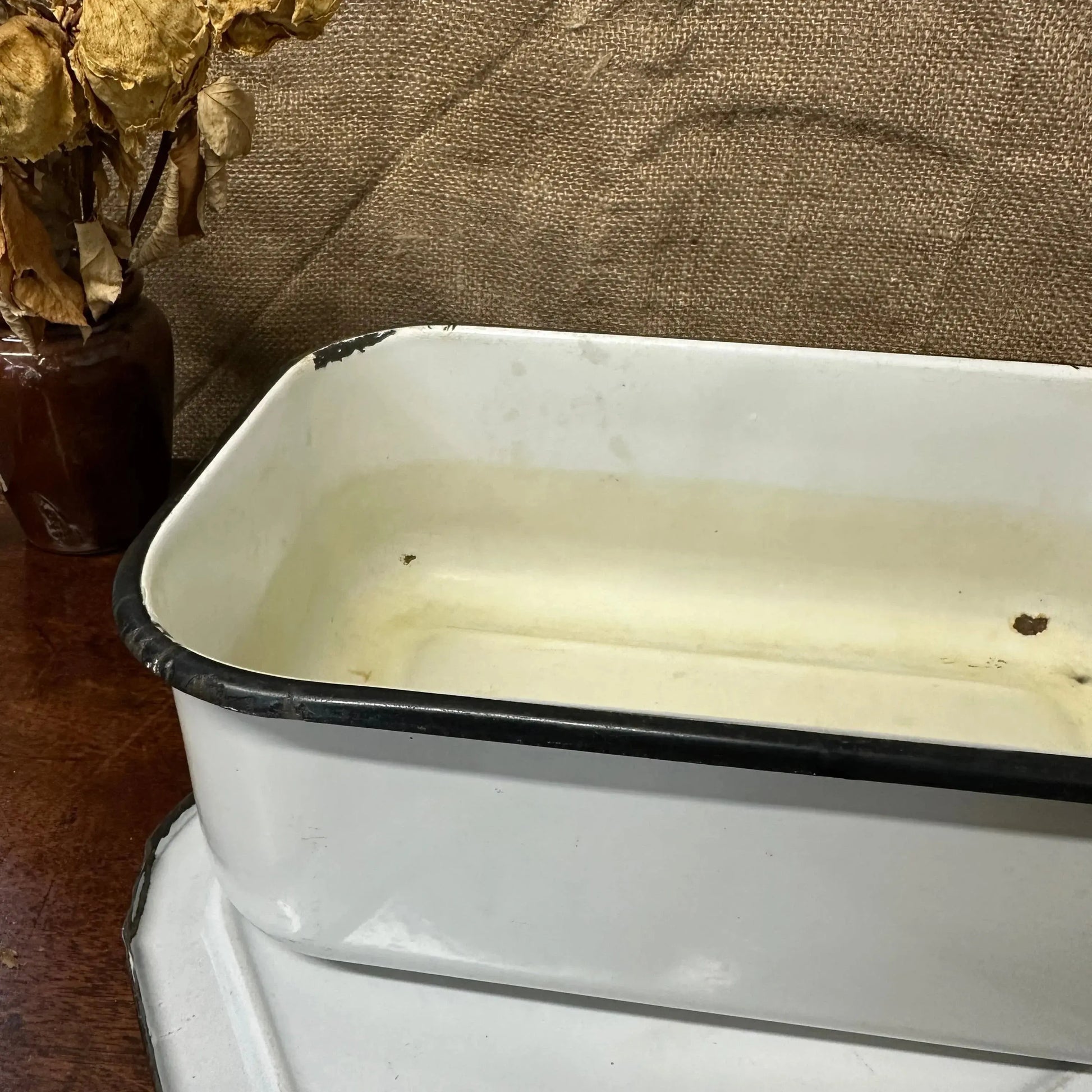 Vintage White Roasting/Serving Dish The Blind Mole