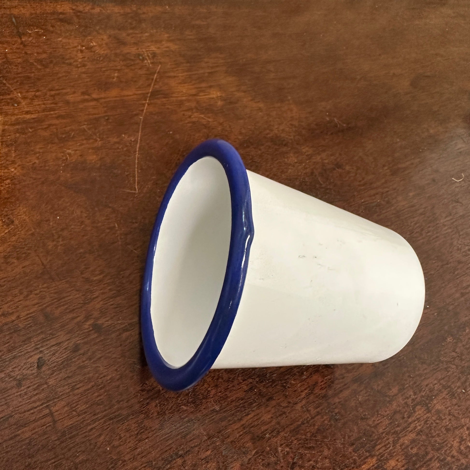 Enamel Vintage White Tumbler The Blind Mole