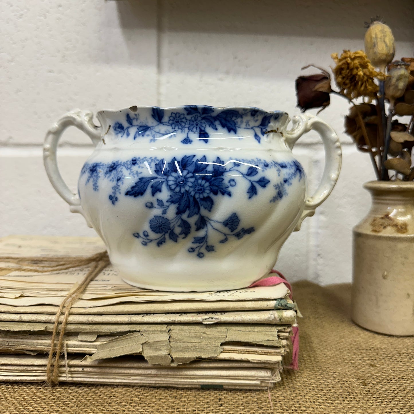 Flow Blue Sugar Bowl Pot - The Blind Mole