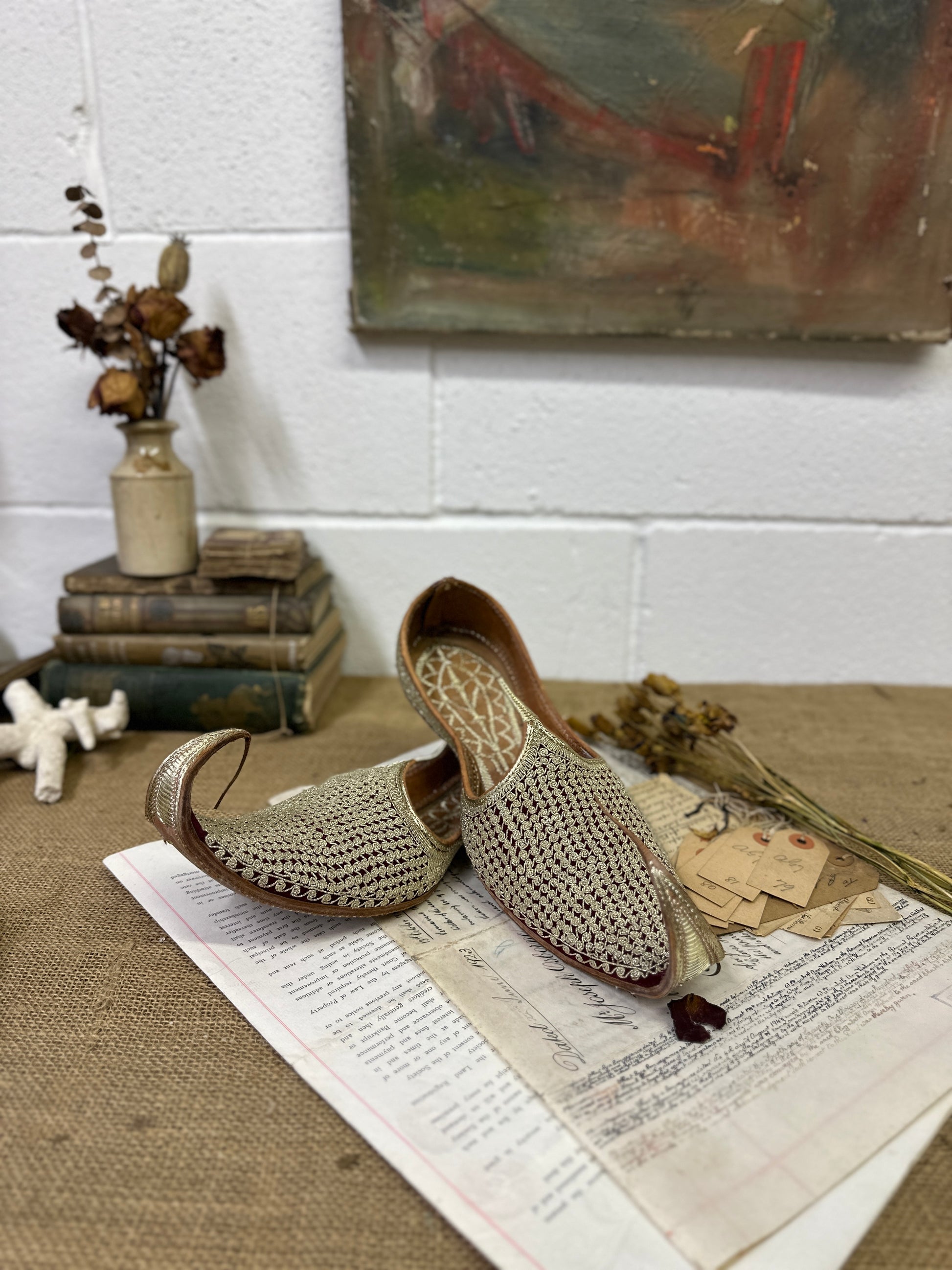 Traditional Indian Khussa Sherwani Shoes - The Blind Mole