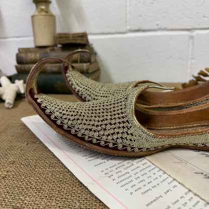 Traditional Indian Khussa Sherwani Shoes - The Blind Mole