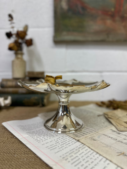 Silver Plated Cake Plate - The Blind Mole