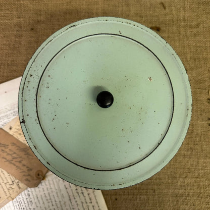 Vintage Enamel Cake Tin - The Blind Mole