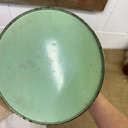 Vintage Enamel Cake Tin - The Blind Mole