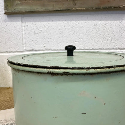 Vintage Enamel Cake Tin - The Blind Mole