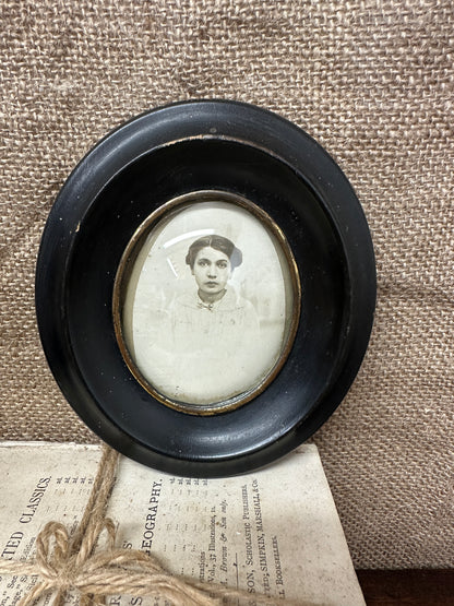 Victorian Oval Ebony Convex Picture Frame
