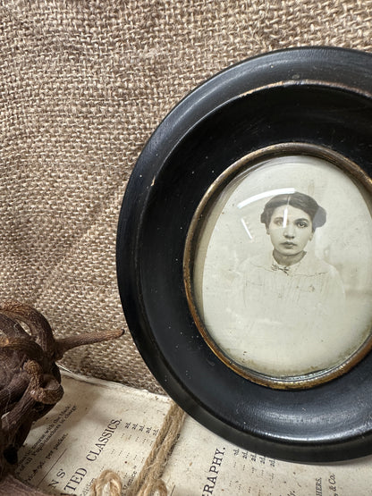 Victorian Oval Ebony Convex Picture Frame