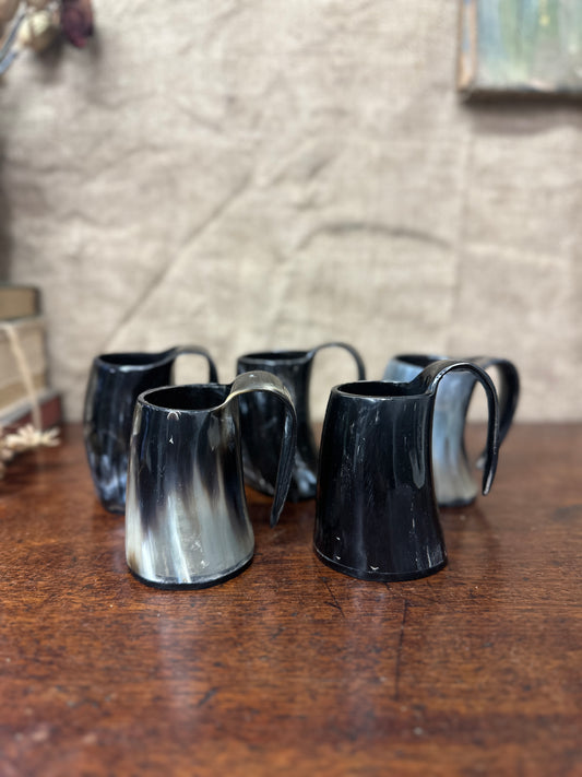 Horn Mugs Set