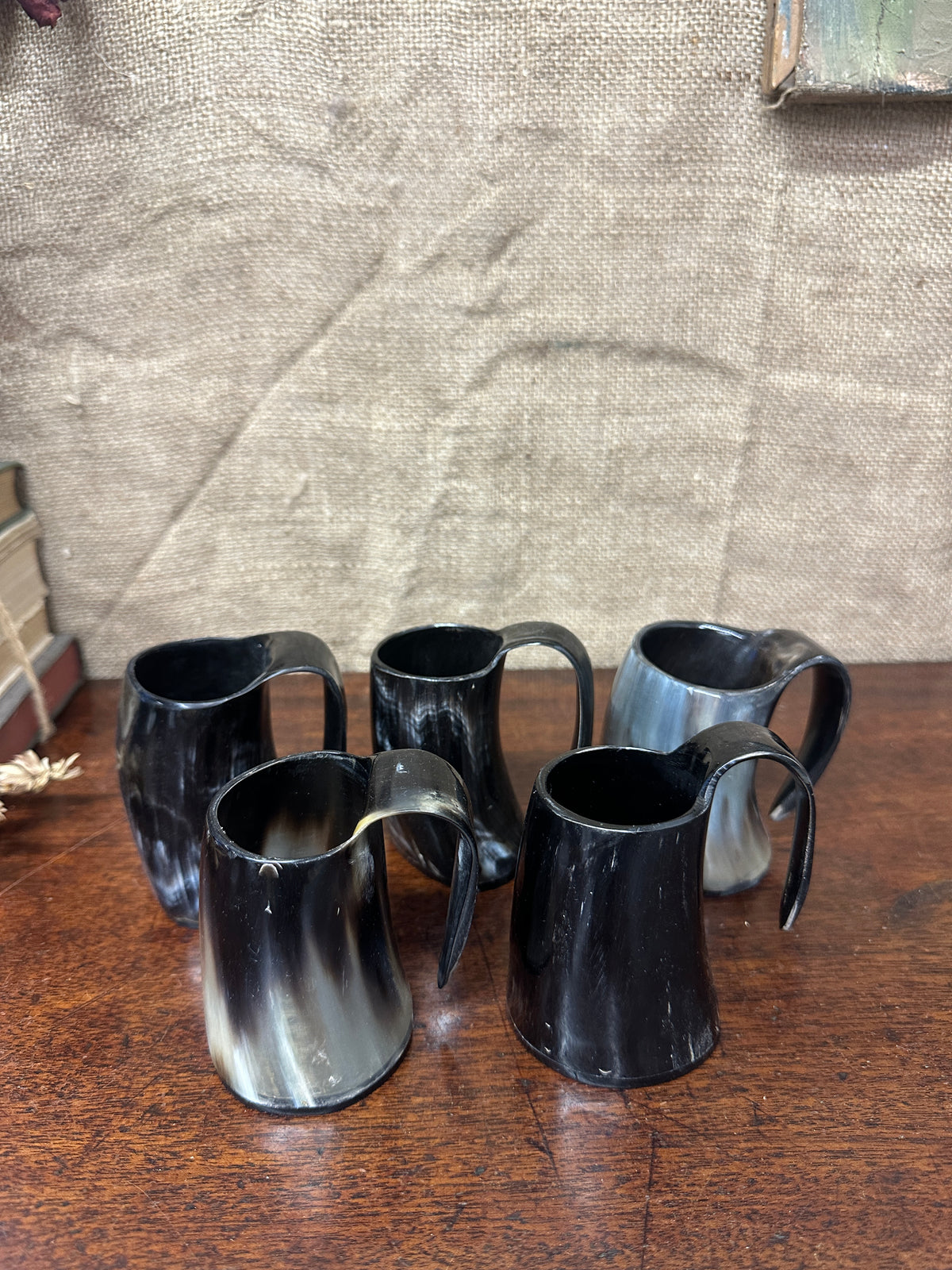Horn Mugs Set
