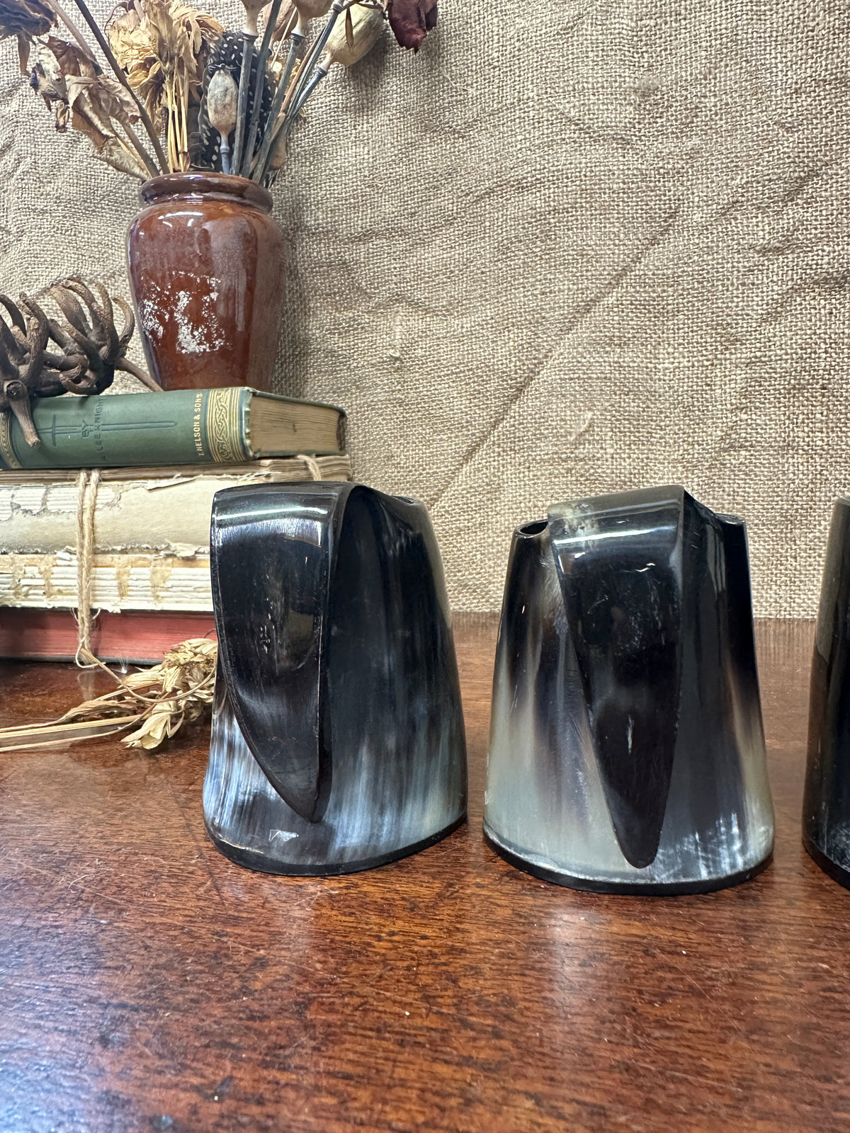 Horn Mugs Set
