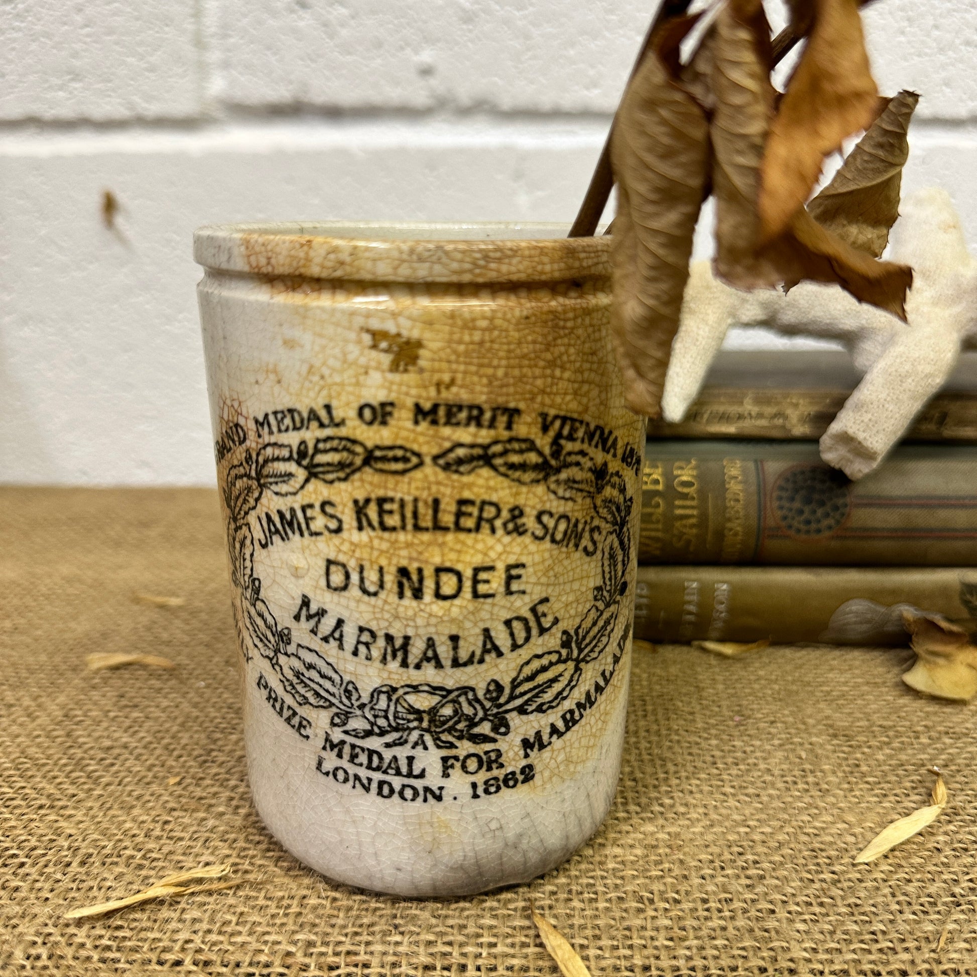 Stoneware Dundee Marmalade Jar Pot - The Blind Mole