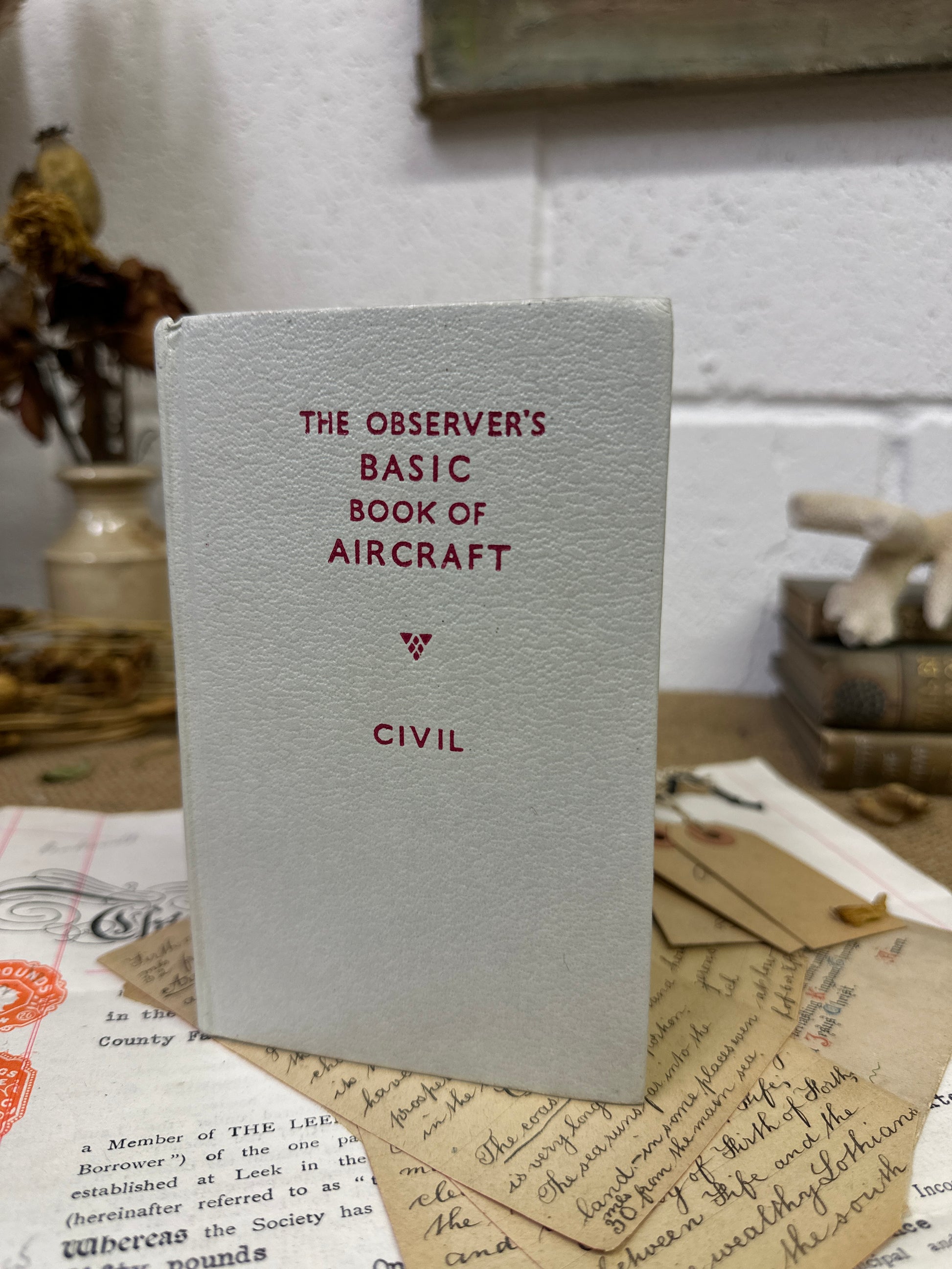 The observer’s book Basic Book of Aircraft Civil - Tile Top to Bottom - The Blind Mole