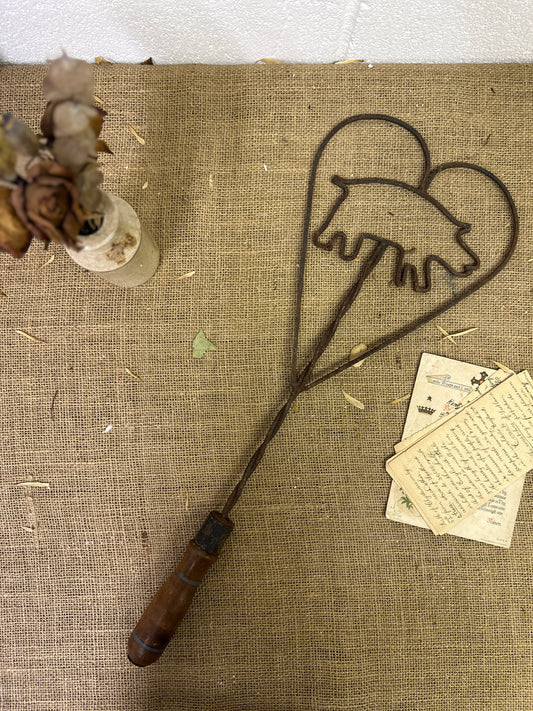 Metal Rug Beater Pig