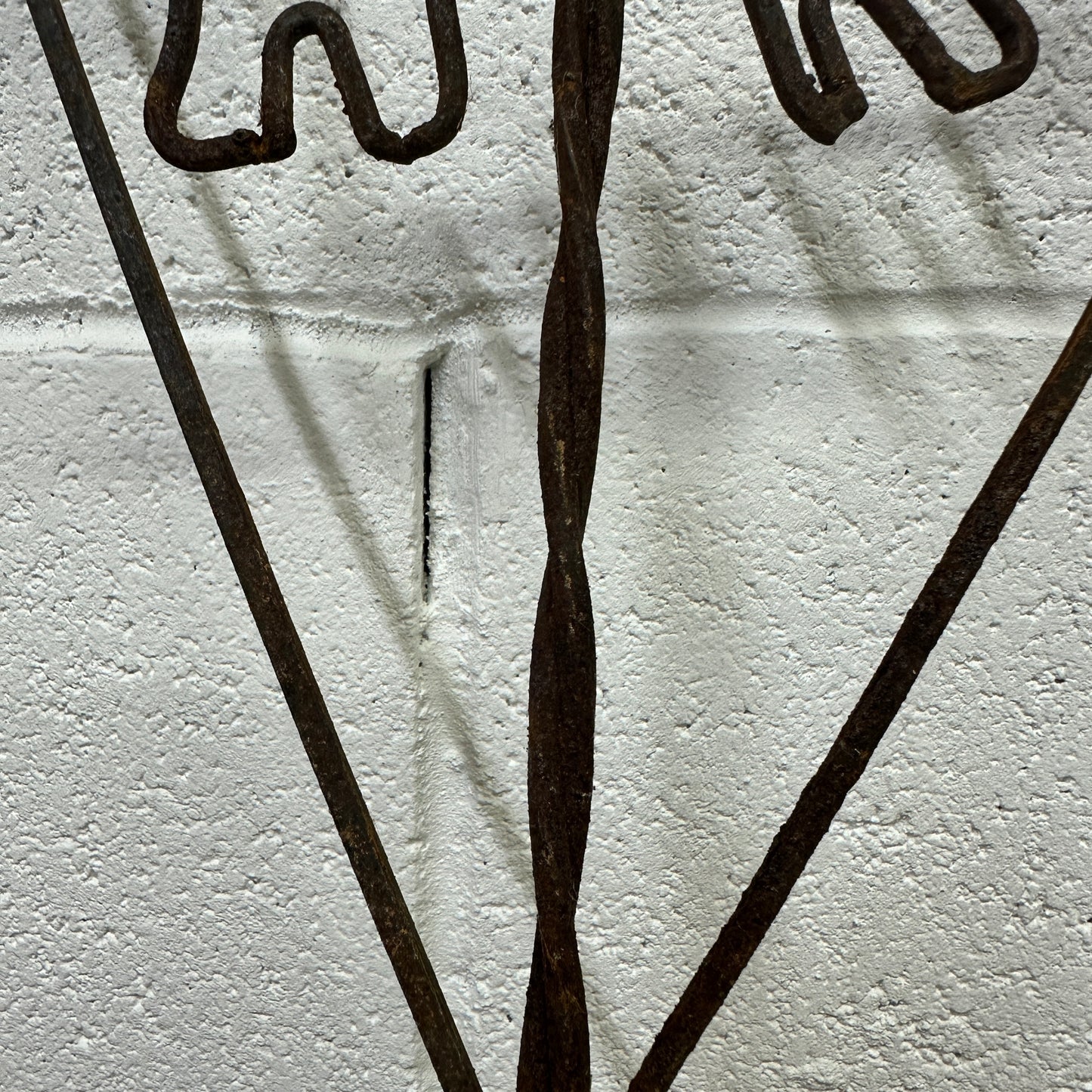 Metal Rug Beater Pig