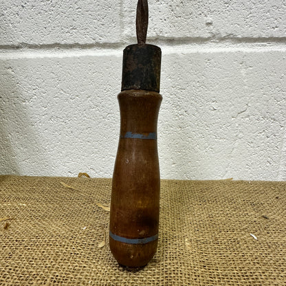 Metal Rug Beater Pig