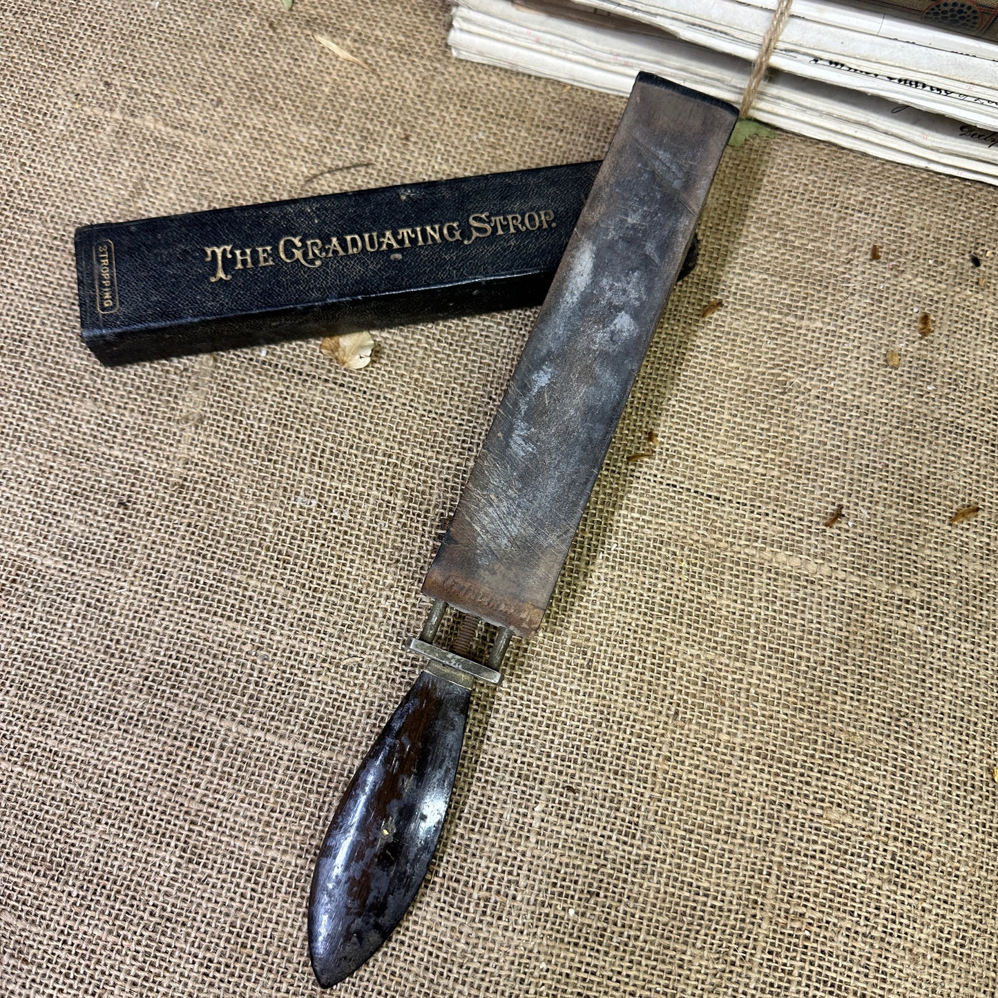 Vintage Razor Graduating Strop