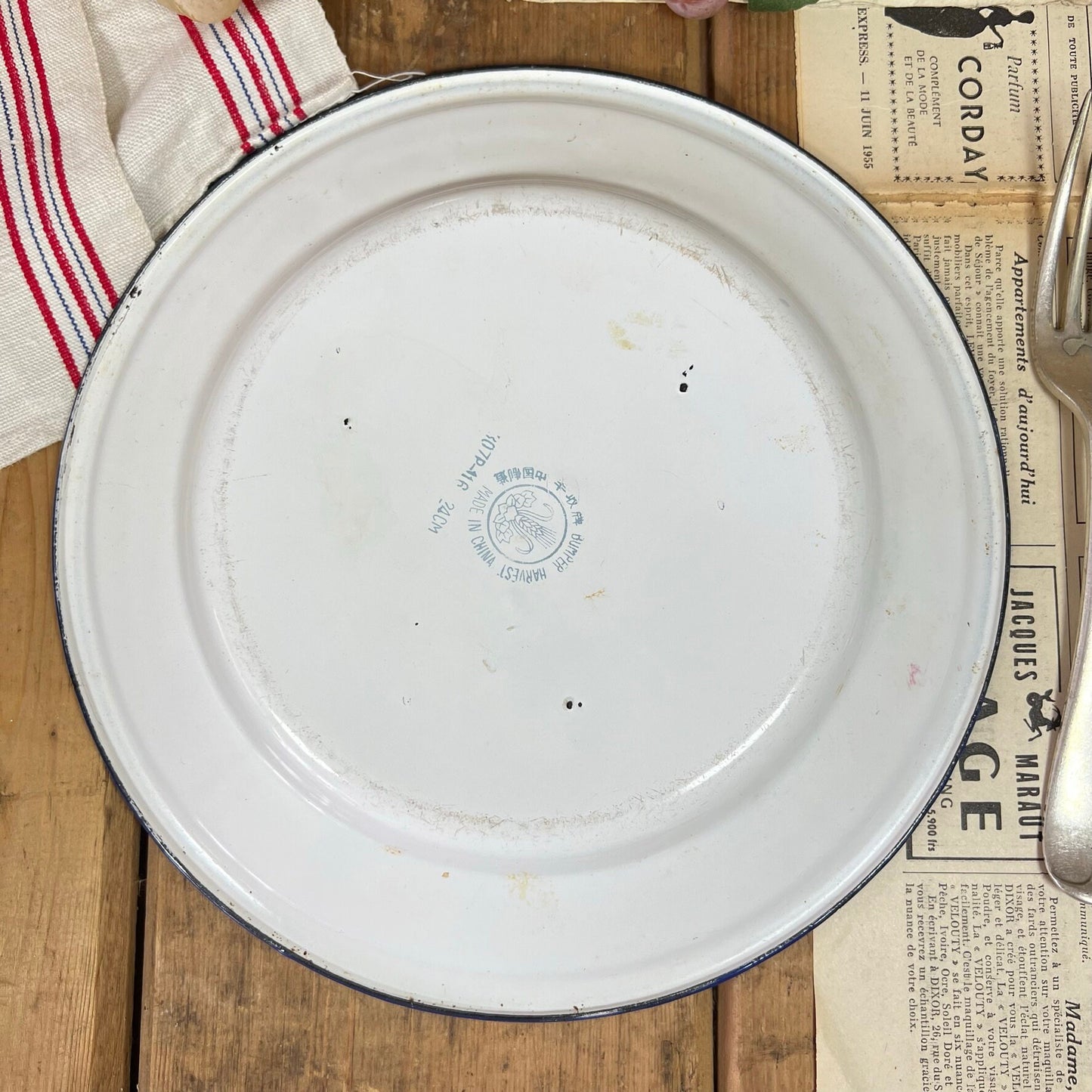 Vintage Enamel White & Blue Plate with wide rim 24cm