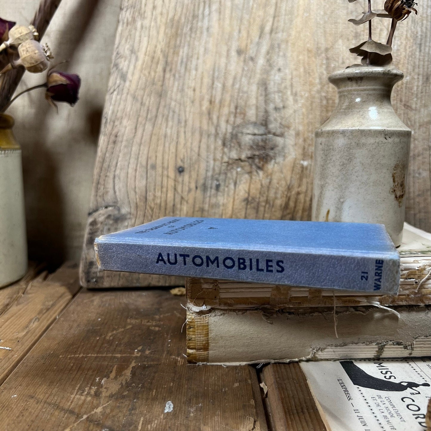 The observer’s book of Automobiles Light Cover Top - Bottom