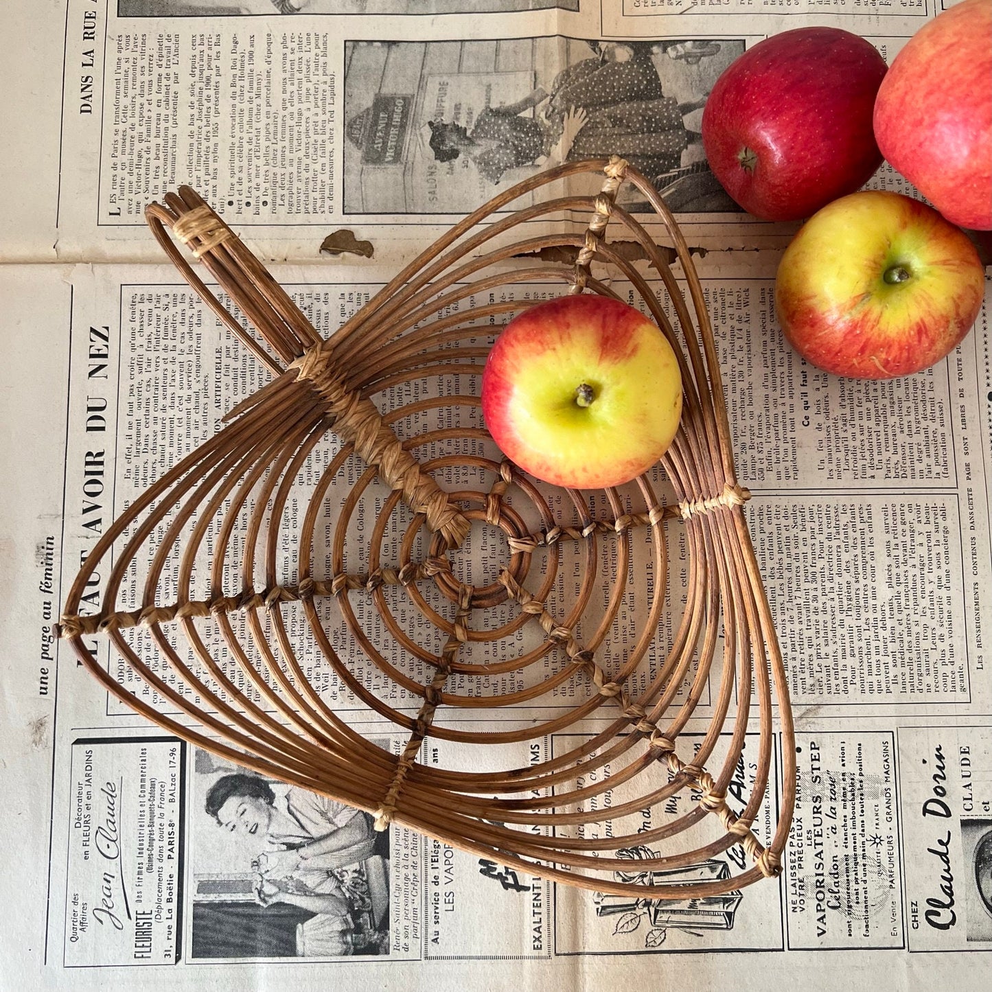 Vintage Wicker Hand Woven Leaf Shaped Table Basket Dish