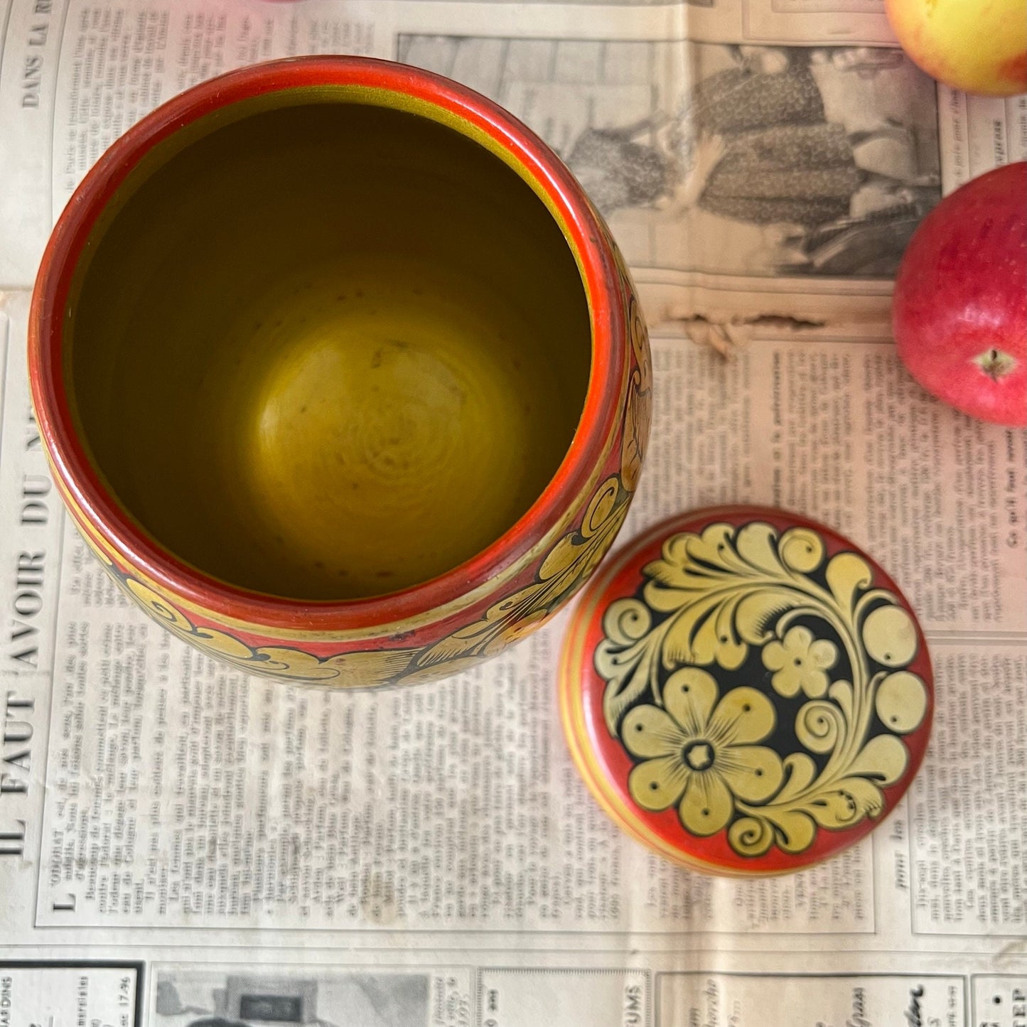 Painted Russian Folk Art Khokhloma Lidded Pot