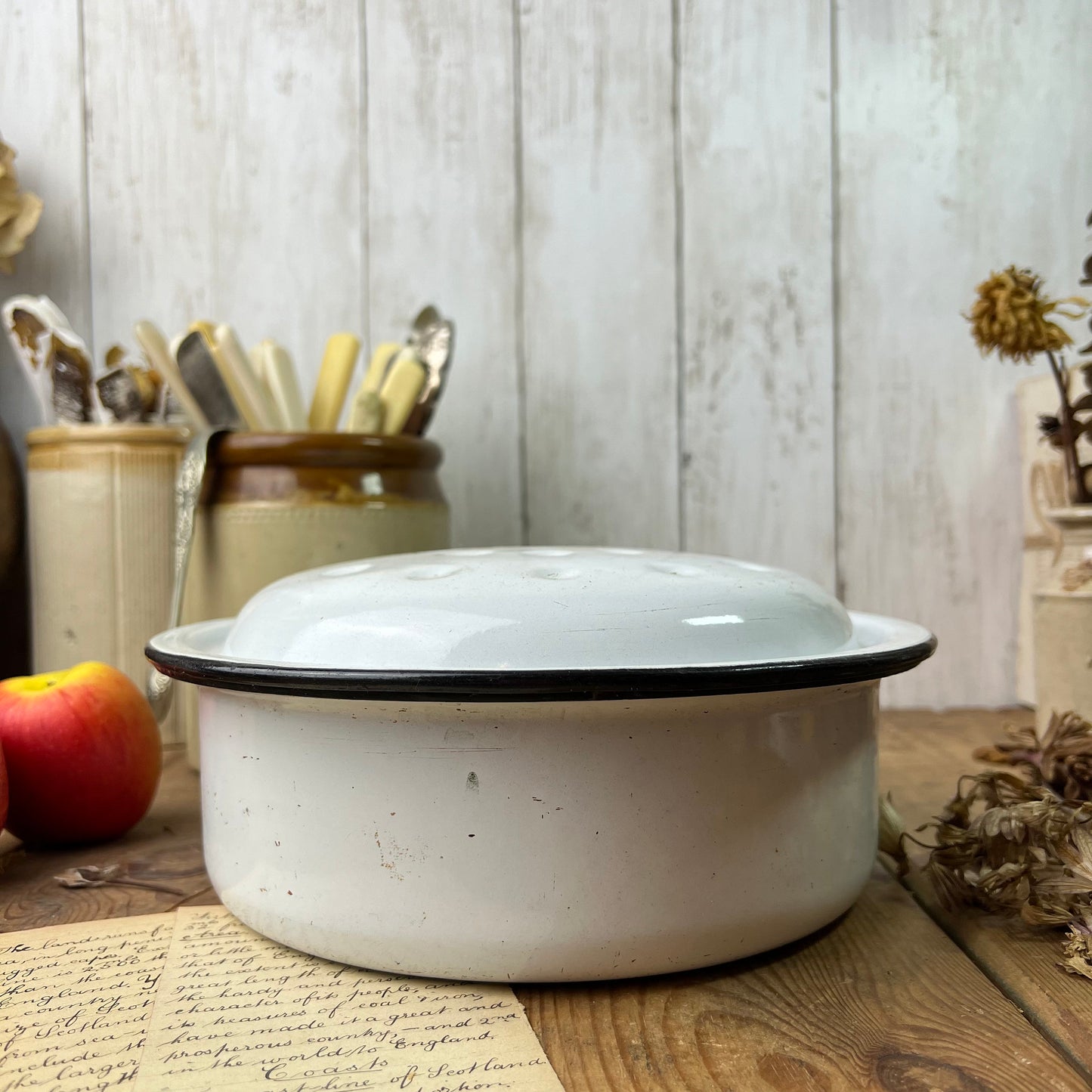 Vintage White Round Roasting Dish with Lid & Blue Trim